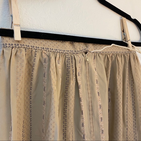 VINTAGE High Waisted Silky Skirt - Picture 7 of 10